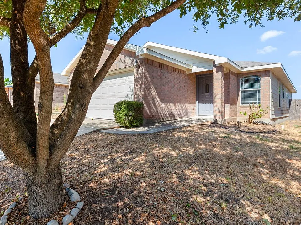 7400 Cayenne Ln