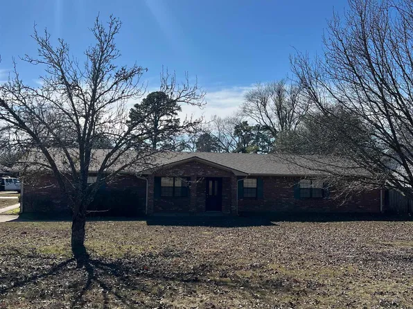 413 E South St, Lindale, TX 75771