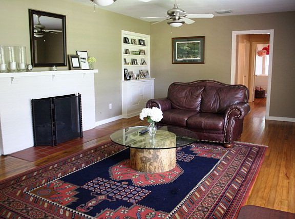 3rd image of 212 Sunset Dr