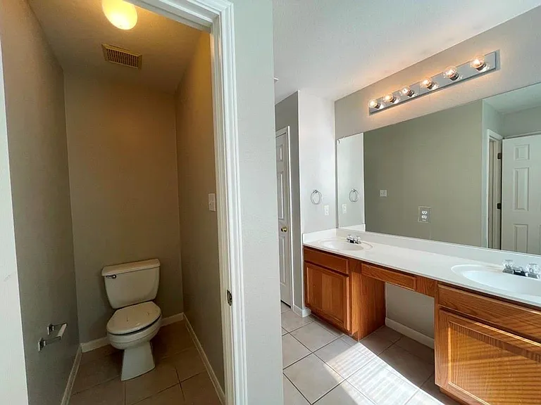2305 Bakers Way — Photo 44