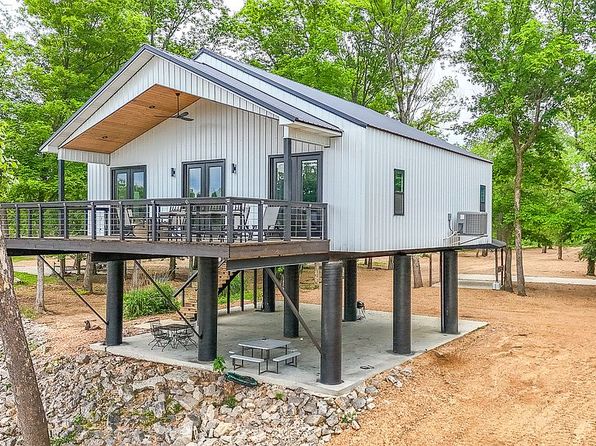 1300 River Valley Rd