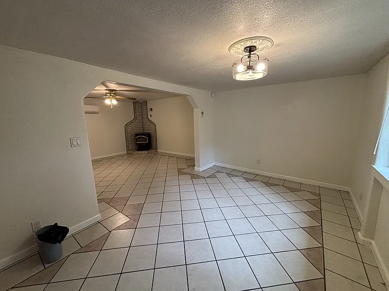 2895 Willow St — Photo 5