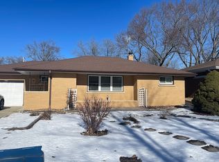 1231 Blatt Blvd, Bradley, IL 60915