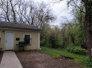 1212 W Saint Charles Ave, Independence, MO 64050