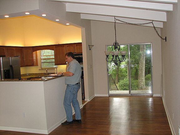3rd image of 280 Clematis St