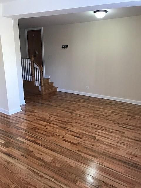 1st image of 3817 W Ainslie St APT Gdn