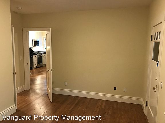3rd image of 300-310 Douglass St #306