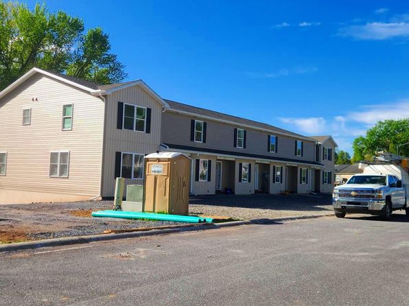 54 Petersburg Ln, Duncannon, PA 17020