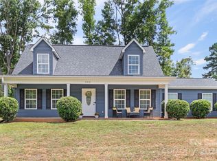202 Olde Coach Ln, Crouse, NC 28033