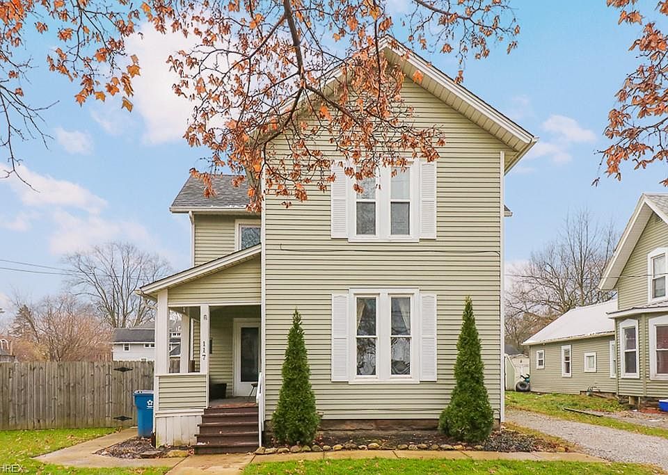 1st image of 117 Magyar St