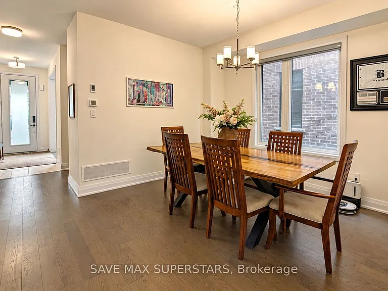 4 Sweet Cicely St — Photo 9