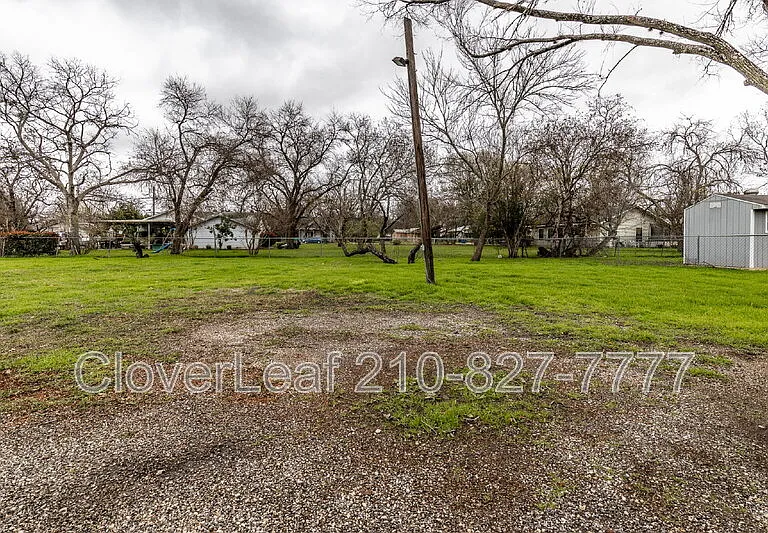 295 N Peach Ave — Photo 20