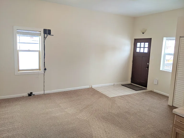 111 N Park St #D — Photo 7