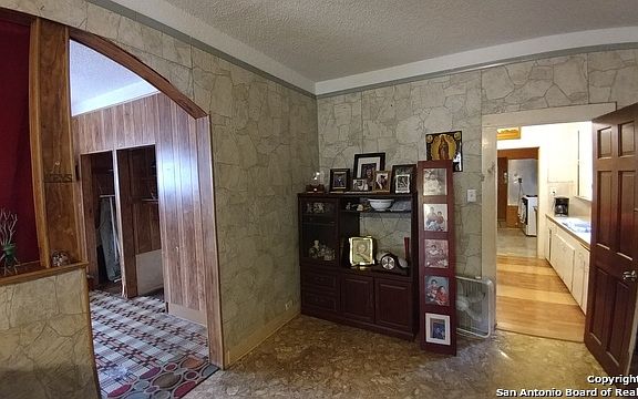 4th image of 122 Wilcox Ave