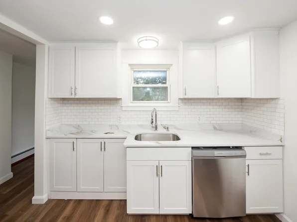 101 Ararat St, Worcester, MA 01606
