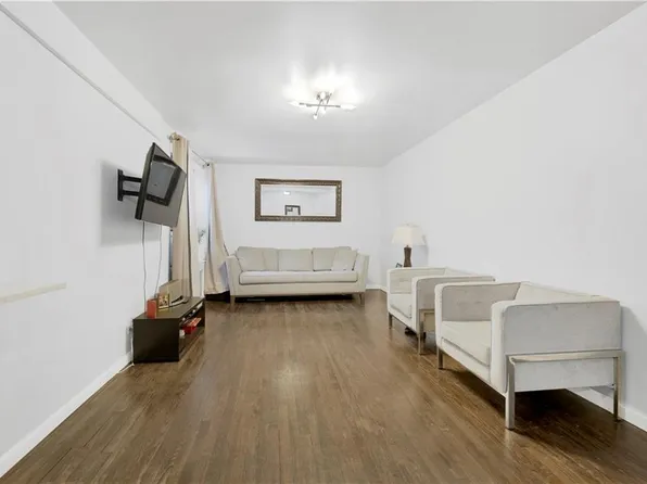 3021 Avenue Z image 7 of 14