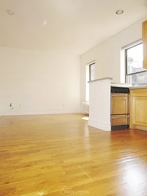 Rented by City Connections Realty | media 28