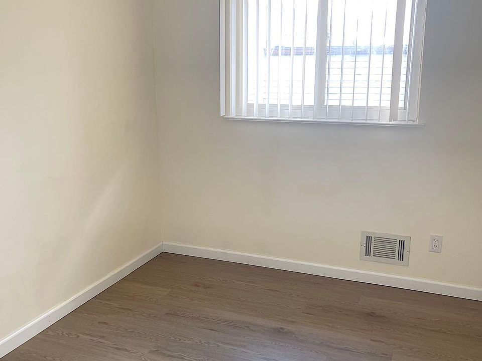 391 Riedel Ave, Staten Island, NY 10306 Zillow