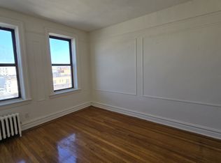 32-85 33rd St #C8, Astoria, NY 11106