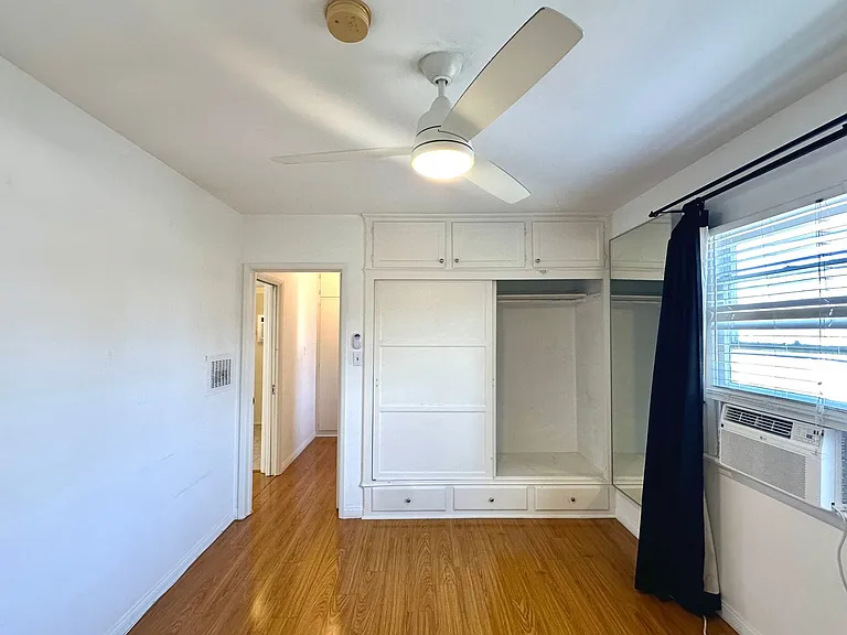320 S. Rexford Drive — Photo 10