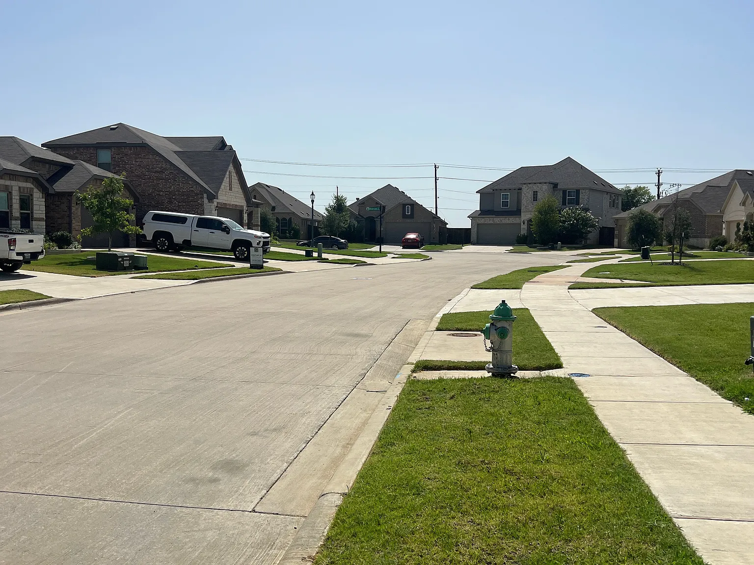 4 bed, 2022 sqft, $2,195 — Photo 2