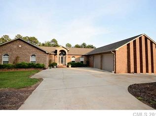 102 Wellons St, Lincolnton, NC 28092