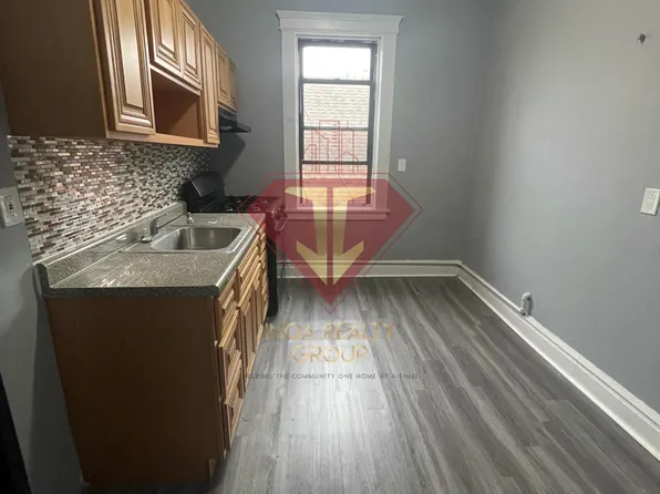 725 18th Street image 1 of 8