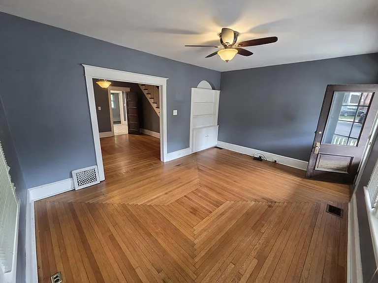 914 Dewey Ave #914 — Photo 4