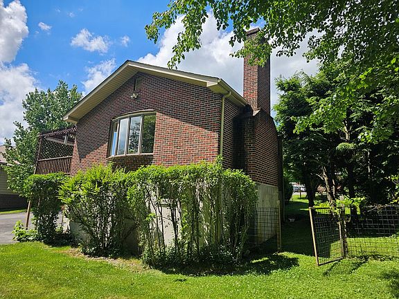 5th image of 270 Riverside Dr