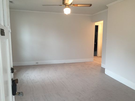 Living room new carpet/paint