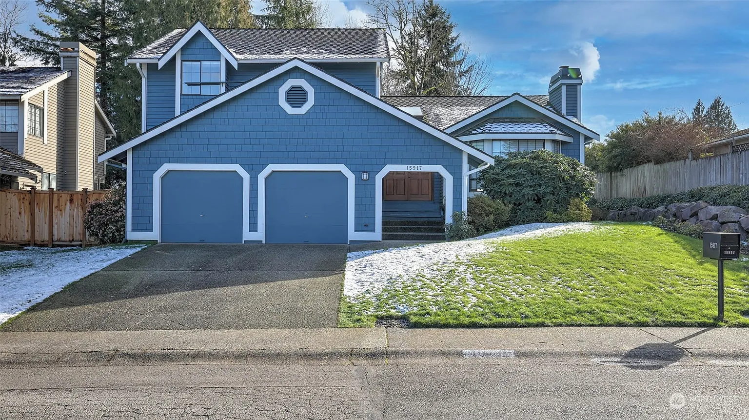15917 SE Fairwood Boulevard photo 1