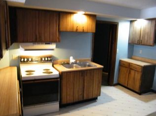 27 W Vine Ave, Charleston, IL