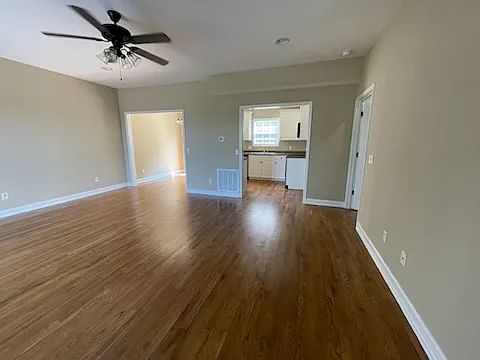 1026 Nottingham Dr — Photo 6
