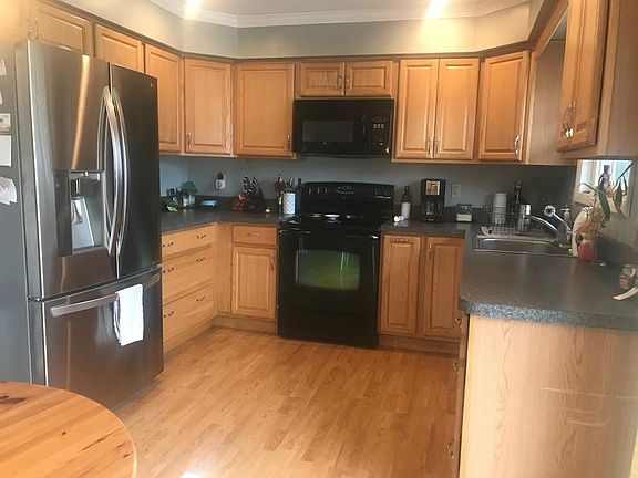 5th image of 3 Castle Ct