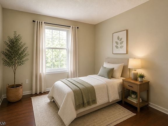 5th image of 107 Rachel Ct