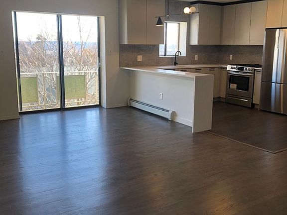 2nd image of 197 Sickles Ave #8