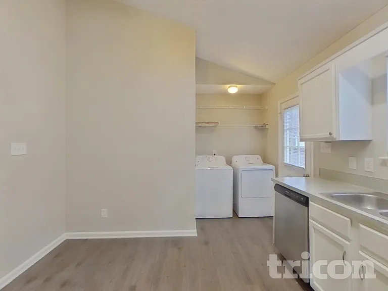 1224 Settlers Bridge Ct — Photo 5