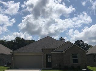 28384 Longfellow Ln, Albany, LA 70711