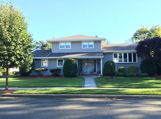 148 Country Club Dr, Oradell, NJ 07649