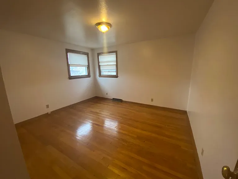 9807 W Lisbon Ave — Photo 5