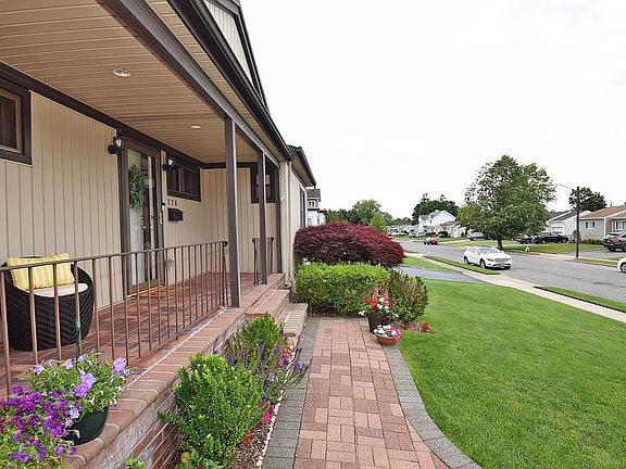 2nd image of 174 Morton Blvd