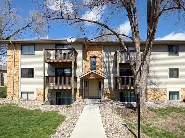 9513 University Ave, Clive, IA