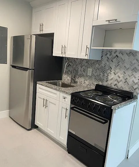 3260 Hi St #B — Photo 4