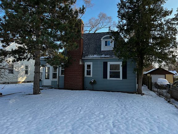 2nd image of 61 Coolidge Ave W