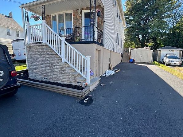 132 Farrell St