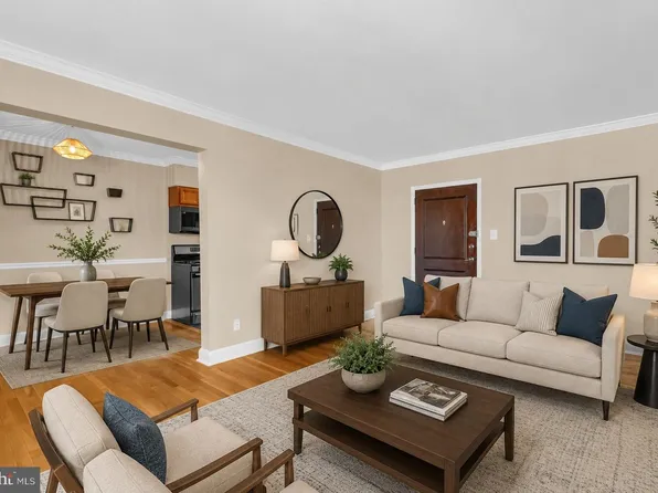 922 S Washington St APT 312, Alexandria, VA 22314