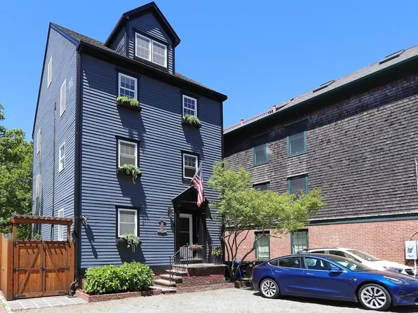 (undisclosed Address), Newport, RI 02840