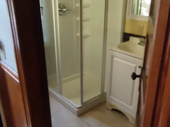 204 Park Ave APT 3, Worcester, MA 01609
