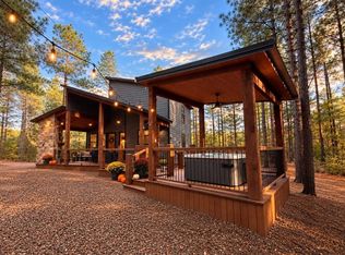28 Hobie Cat Ln, Broken Bow, OK 74728