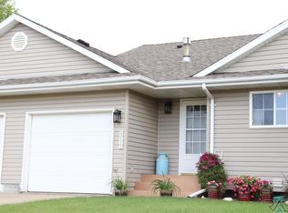 2017 S Dorothy Cir #4, Sioux Falls, SD 57106